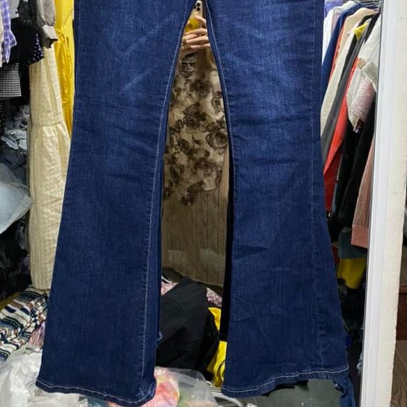 Women Vintage High Waist Flare Leg Three Buttons Jeans - Picture 2 of 4